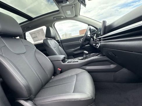 New 2025 Kia Sorento X-Line EX image 52