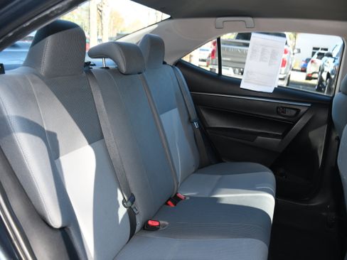 Used 2015 Toyota Corolla L image 18