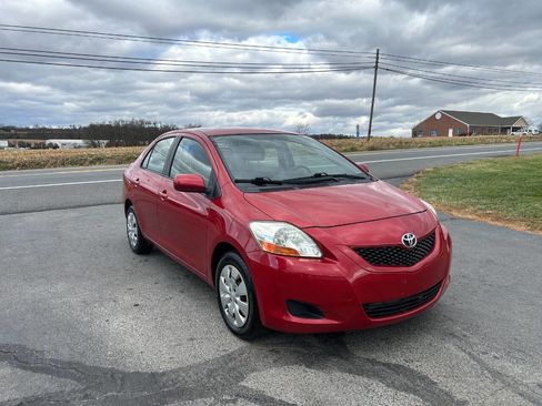 Used 2010 Toyota Yaris Sedan image 4