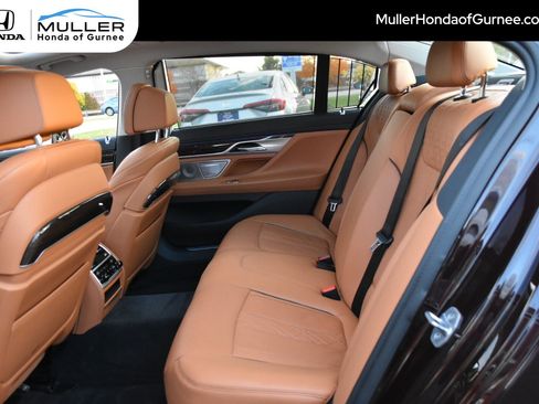 Used 2020 BMW 750i xDrive w/ Executive Package image 42