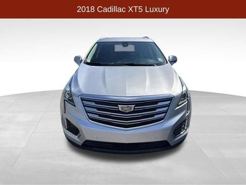 Used 2018 Cadillac XT5 Luxury w/ Driver Awareness Package FWD image 2