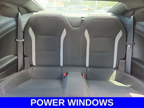 Used 2018 Chevrolet Camaro LT RWD image 10