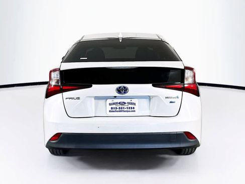 Used 2021 Toyota Prius L Eco FWD image 5
