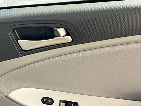 Used 2017 Hyundai Accent Value Edition image 31