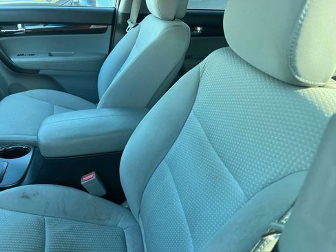 Used 2013 Kia Sorento LX AWD/4WD image 5
