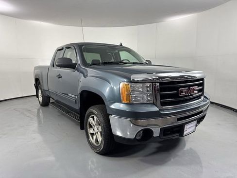 Used 2009 GMC Sierra 1500 SLE w/ Power Pack Plus AWD/4WD image 3