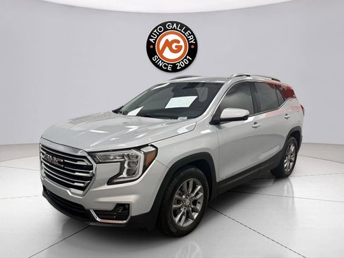 Used 2022 GMC Terrain SLT w/ LPO, Roadside Safety Package image 3