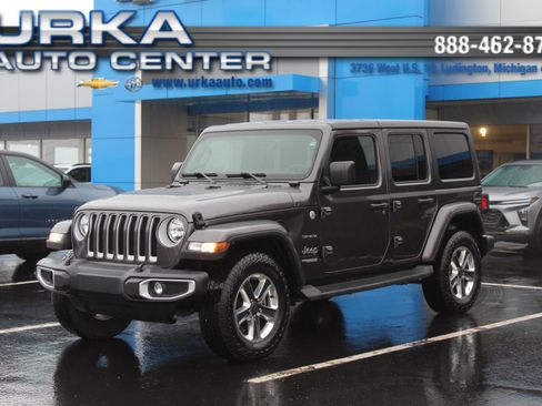 Used 2022 Jeep Wrangler Unlimited Sahara w/ Cold Weather Group AWD/4WD image 1