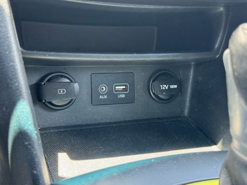 Used 2019 Hyundai Kona Limited image 24