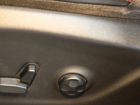 Used 2016 Jeep Cherokee Trailhawk w/ Comfort & Convenience Group image 20