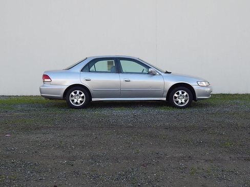 Used 2002 Honda Accord EX image 2