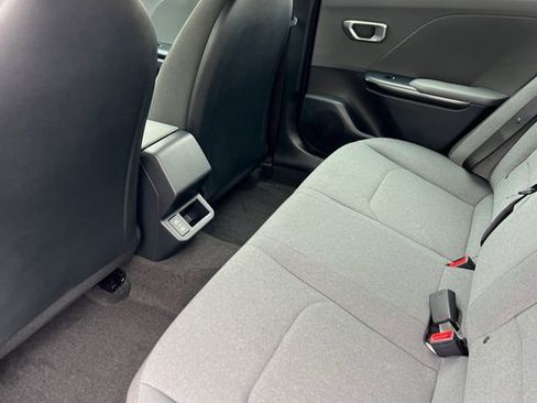 New 2025 Kia K4 LX image 14