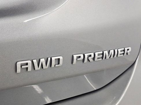 Used 2023 Chevrolet Equinox Premier image 34