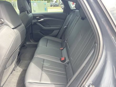 Used 2025 Audi A6 e-tron Premium Plus w/ Premium Plus RWD image 18