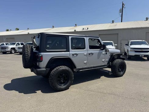 Used 2018 Jeep Wrangler Unlimited Sport S image 12