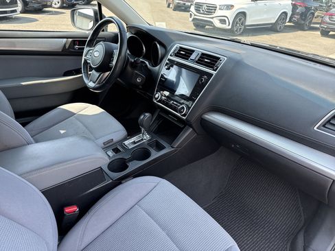 Used 2018 Subaru Outback 2.5i Premium AWD/4WD image 13