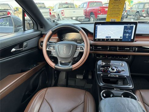 Used 2022 Lincoln Nautilus Reserve FWD image 23