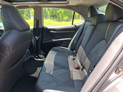 Used 2018 Toyota Camry XLE w/ Protection Package (Q2) FWD image 10