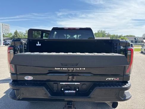 Used 2024 GMC Sierra 2500 AT4 w/ Technology Package AWD/4WD image 38