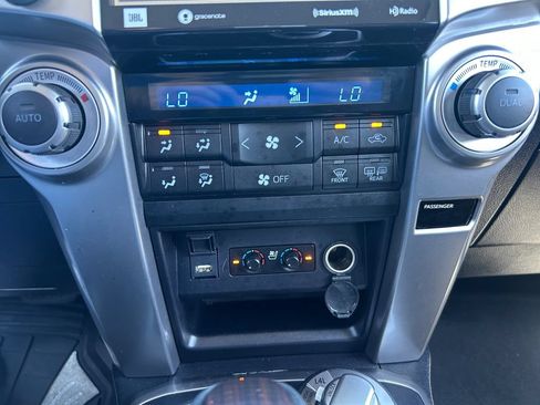 Used 2022 Toyota 4Runner Limited AWD/4WD image 15