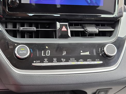 Used 2024 Toyota Corolla LE FWD image 14