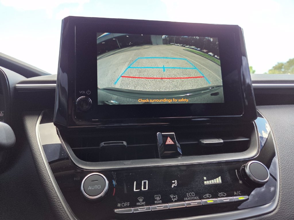Used 2024 Toyota Corolla LE FWD image 32