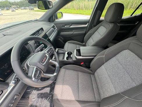 Certified 2025 GMC Terrain Elevation w/ Black Edition AWD/4WD image 28