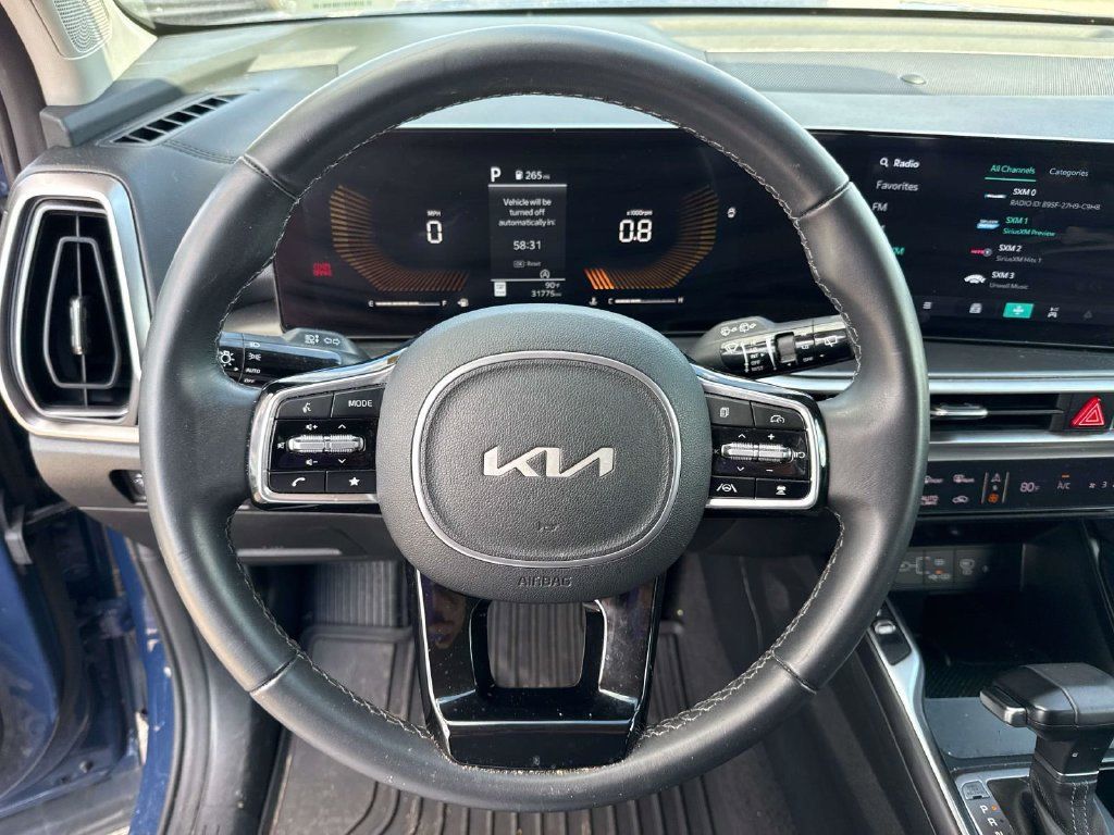 Certified 2025 Kia Sorento S w/ Panoramic Sunroof Package FWD image 13