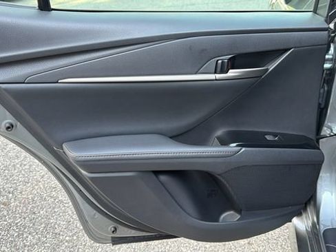 Used 2025 Toyota Camry XLE FWD image 21