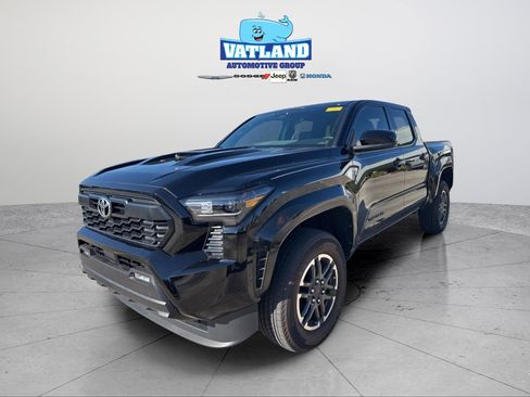 Used 2025 Toyota Tacoma TRD Sport image 36