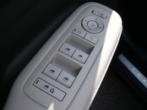 Used 2025 Hyundai Santa Fe Calligraphy AWD/4WD image 18