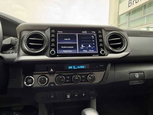 Used 2023 Toyota Tacoma TRD Sport AWD/4WD image 21