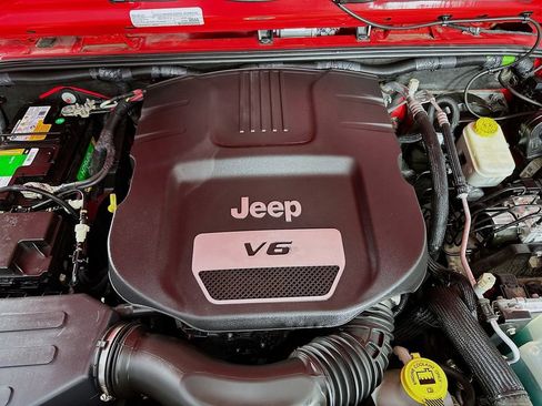 Certified 2016 Jeep Wrangler Unlimited Sport w/ Quick Order Package 24S image 34