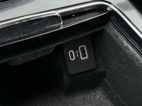 Used 2022 Lincoln Nautilus AWD image 30