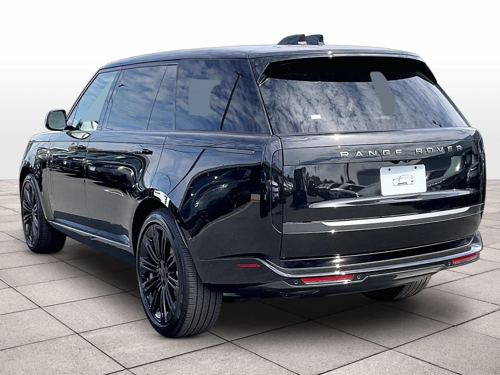 New 2026 Land Rover Range Rover Long Wheelbase SE AWD/4WD image 3
