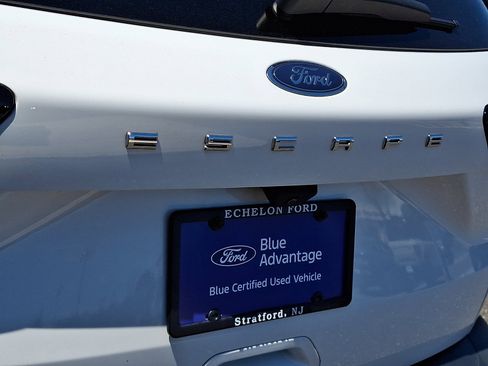 Certified 2022 Ford Escape SE w/ SE Sport Appearance Package FWD image 30