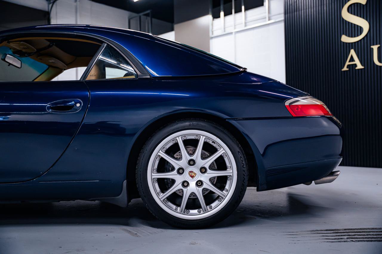 Used 2000 Porsche 911 Cabriolet image 10