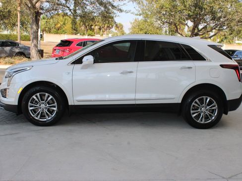 Used 2022 Cadillac XT5 Premium Luxury image 2