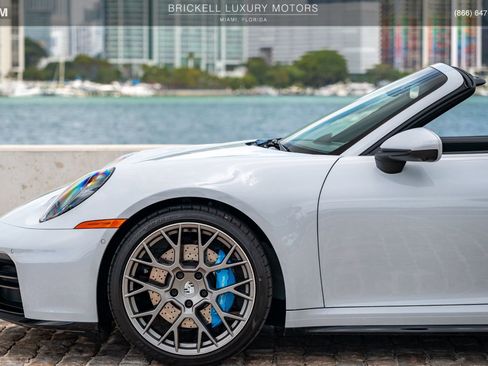 Used 2025 Porsche 911 Carrera RWD image 43