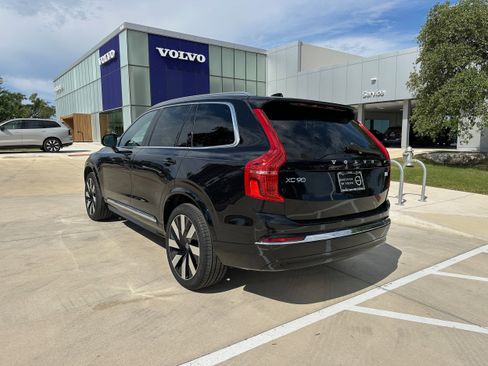 Certified 2024 Volvo XC90 T8 Ultimate image 4