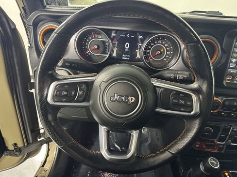 Used 2020 Jeep Gladiator Mojave AWD/4WD image 11
