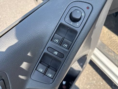 Used 2013 Volkswagen Tiguan S AWD/4WD image 23