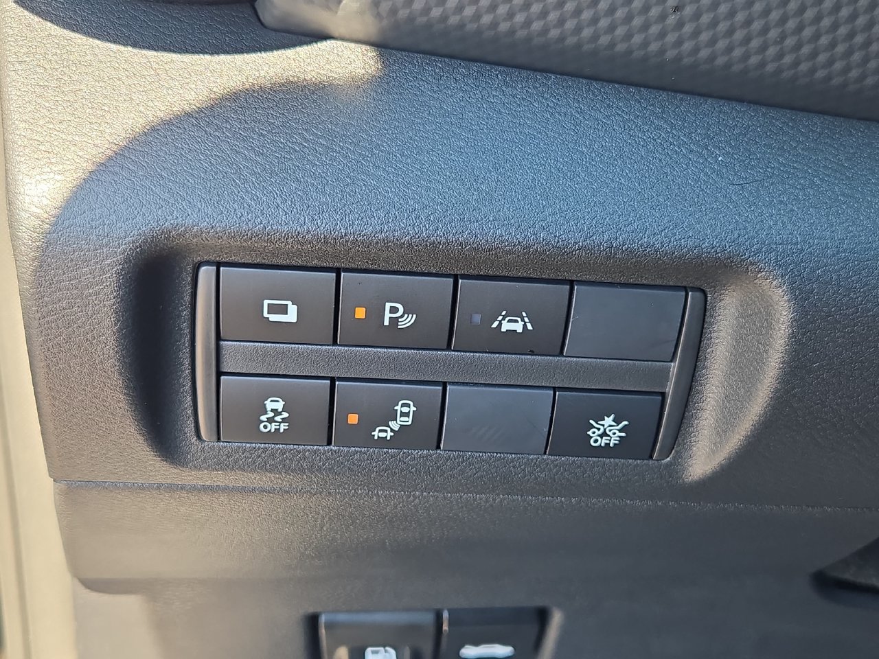 Used 2025 Nissan Kicks Play S FWD image 25