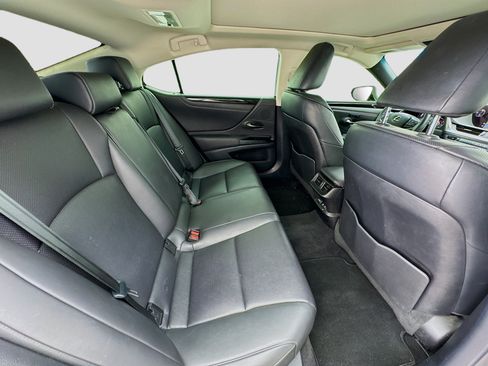 Used 2020 Lexus ES 350 w/ Premium Package FWD image 18
