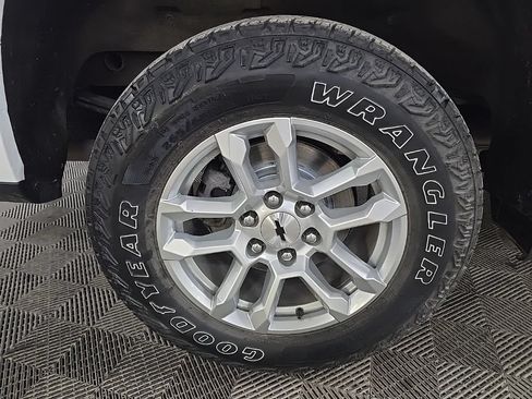 Used 2022 Chevrolet Silverado 1500 RST AWD/4WD image 13