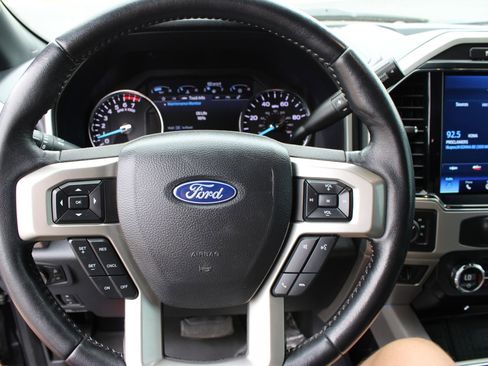 Used 2022 Ford F250 Lariat w/ Lariat Ultimate Package AWD/4WD image 12