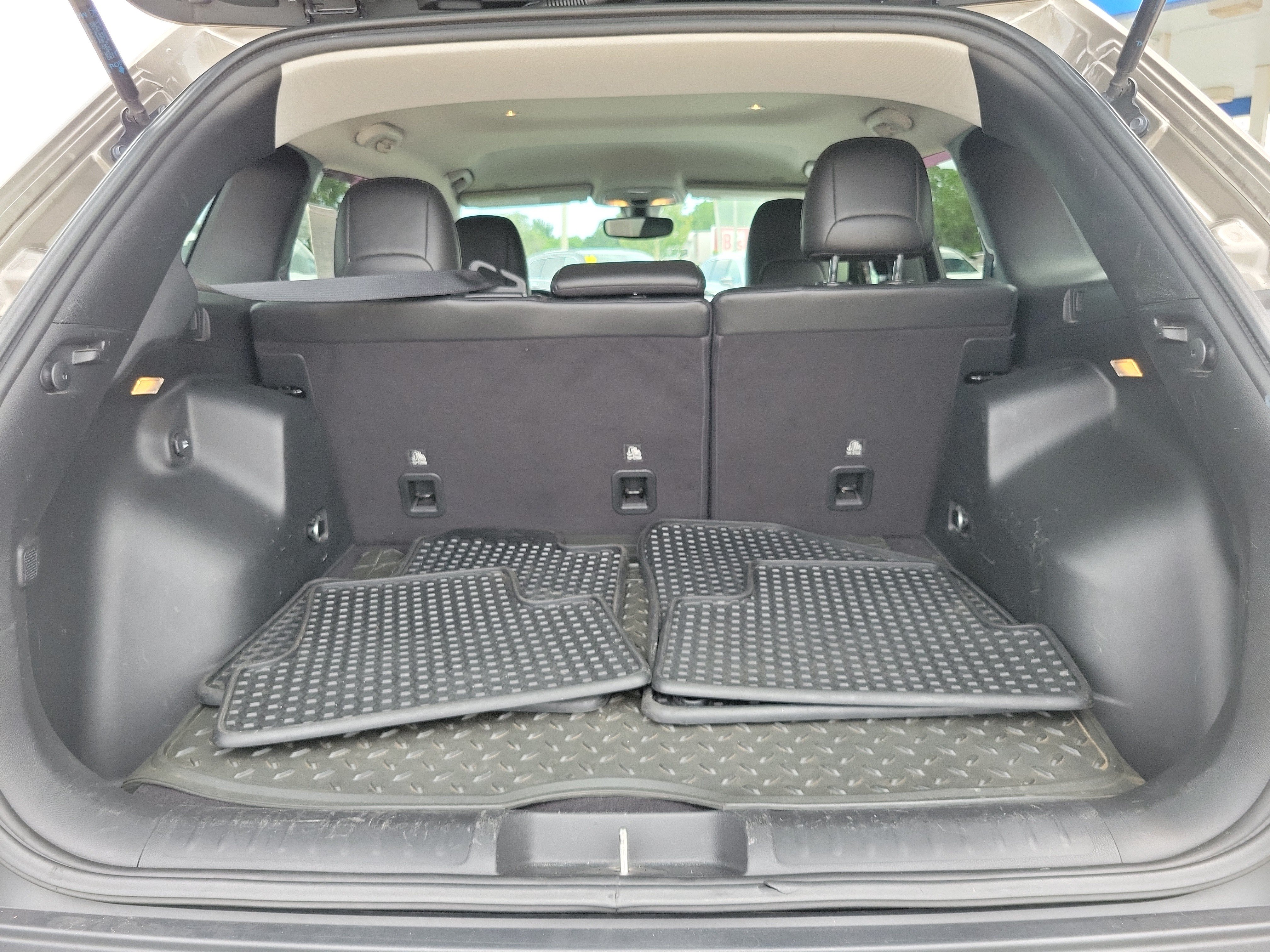 Used 2019 Jeep Cherokee Trailhawk w/ Trailer Tow Group AWD/4WD image 7