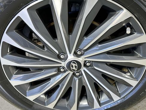 Used 2023 Hyundai Palisade Calligraphy image 34