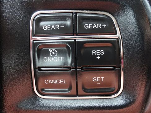 Used 2019 RAM 1500 Lone Star AWD/4WD image 30
