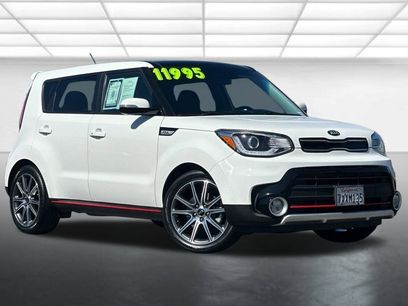 Used 2017 Kia Soul ! w/ Tech Package